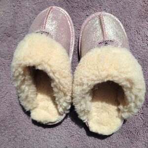Big girls slippers size 3 big kid